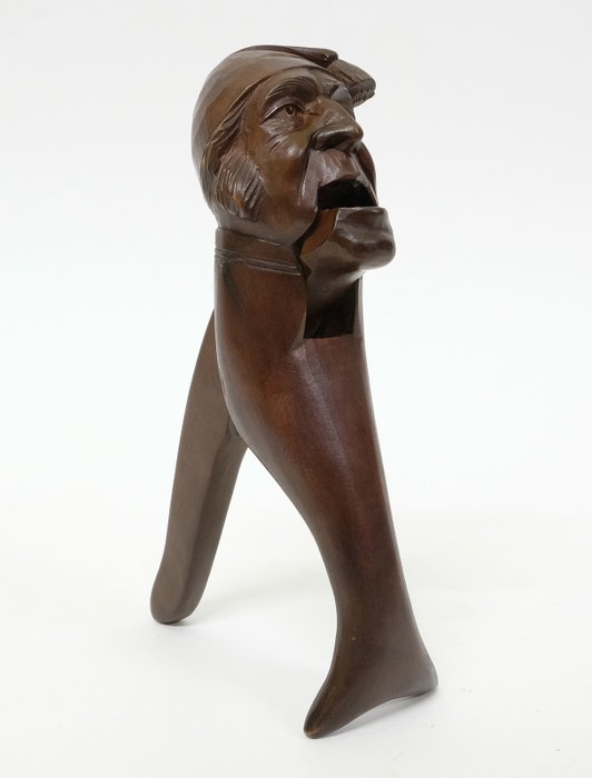 Black Forest Nutcracker in the form of a gnome-Ca. 1900 - Wood - First half 20th century
