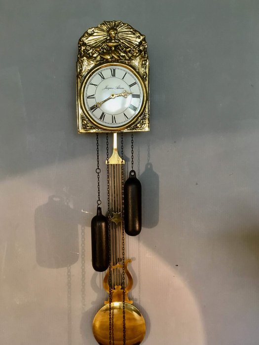 Model de ceas de perete Comtoise Jacques Almar - Alamă, Cupru, Lemn - secolul XX