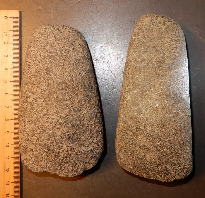 Őskori, Neolit Kő Pontozott csiszolt kő axe - (2)