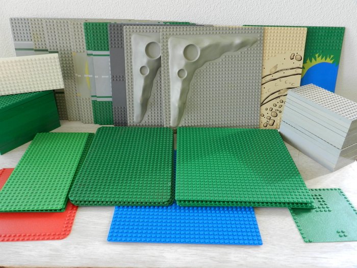 Lego Assorti Base Plates Roads Space Travel Building Plates