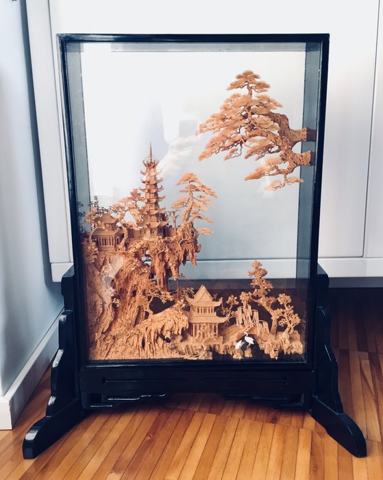 Glaskasten mit Kork- und Holzlandschaft - Diorama - Holz, Kork - China - Zweite Hälfte des 20. Jahrhunderts
