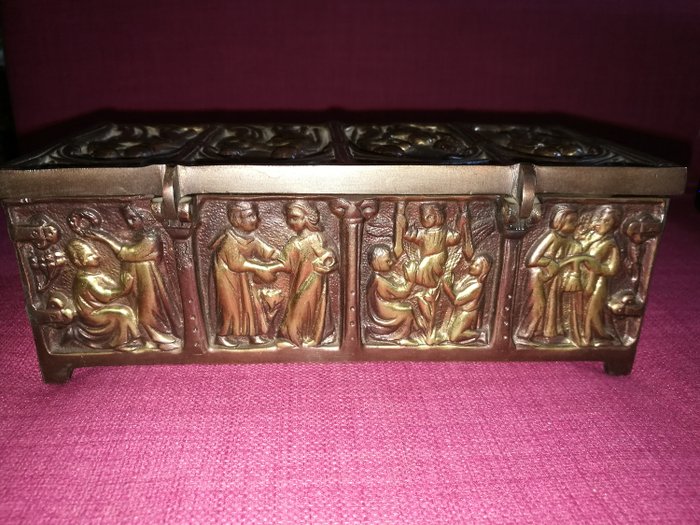 Dinant - Boîte, Boîte à bijoux, Coffret religieux bronze (1) - Bronze, Cuivre