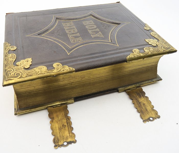 Rev. John Brown - Brown's self interpreting family bible, containing the Old and New Testaments - 1870