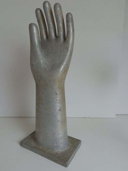 Old glove mold - metal