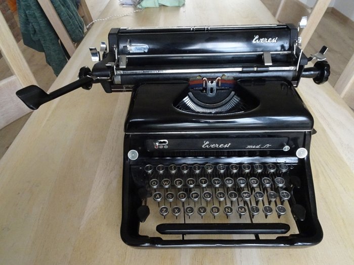 Everest Mod S.T. - Typewriter