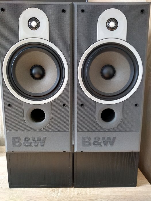 B&W - DM 570 - Ensemble de hauts-parleurs