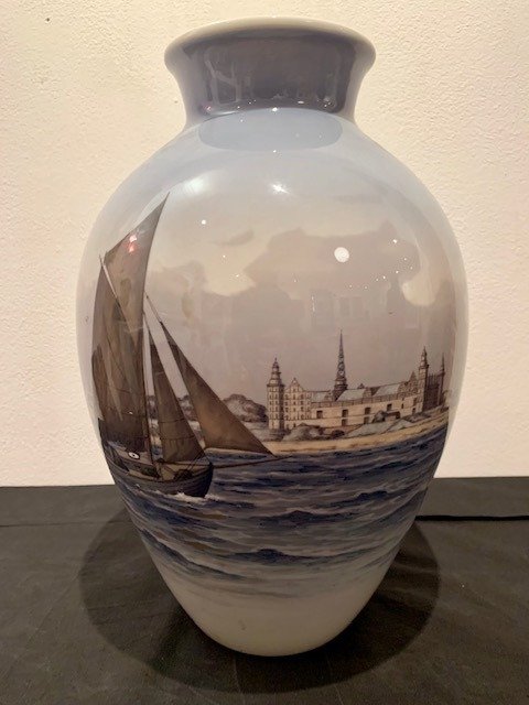 Royal Copenhagen - Stor Vase - 44cm - Porcelæn