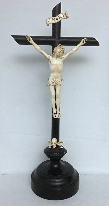 Christ on the cross (2) - ivory and wood - Late 18th century