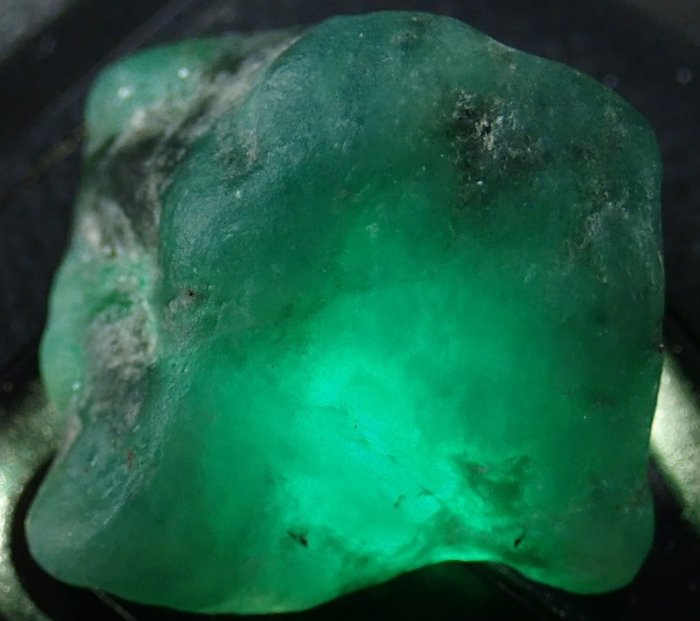 Smeraldo verde colombiano, non trasformato Gemma 91,895 ct - 31.61×35.27×20.1 mm - 18.379 g