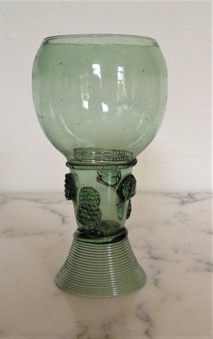 Roemer 17th century, Dutch, perfect condition! - Glass