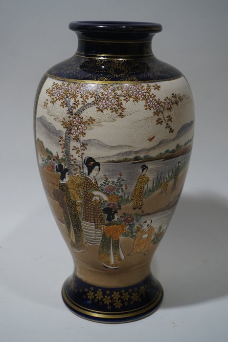 花瓶 (1) - Satsuma - 瓷 - Marked 'Kinkozan' 金光山 - 日本 - 大约1930年