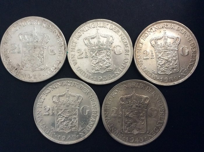 The Netherlands - 2 1/2 Gulden 1937/ 1943 Wilhelmina - 5 stuks - Silver