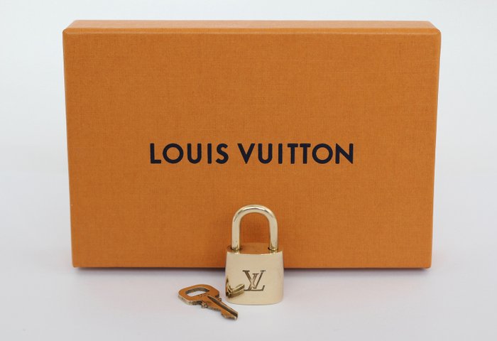 Louis Vuitton Padlock - Catawiki