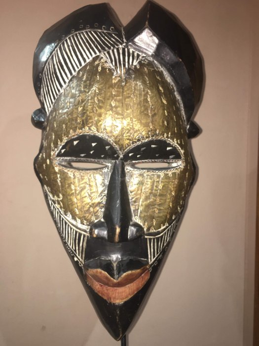 Maska Afrykańska (1) - Brązowy, Drewno - Tikar - Kamerun 