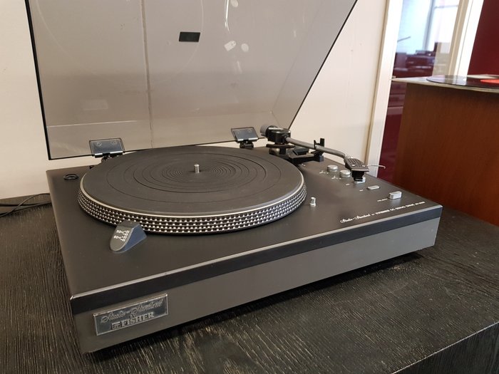 Studio Standard by Fisher - MT-6220 - Turntable