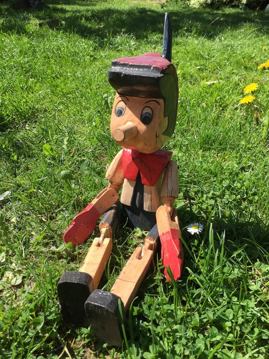 Gammal trä docka "Pinocchio" med rörliga armar och ben. (1) - Trä