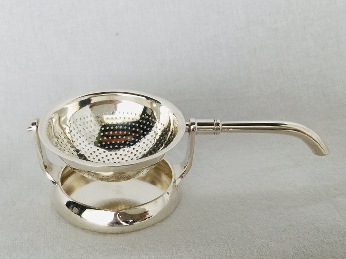 Beautiful tea strainer __ strainer with drip tray - Silverplate - CHRISTOFLE   - France - ca 1920