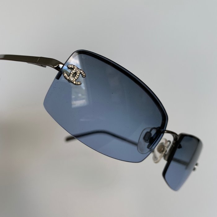 Introducir 63+ imagen chanel diamond sunglasses