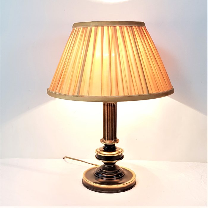 Large Table Lamp With Pleated Shade, Pleated Lampshade Auction