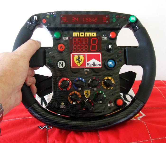 Fórmula 1 - 1999 - Ferrari F1 volante de réplica