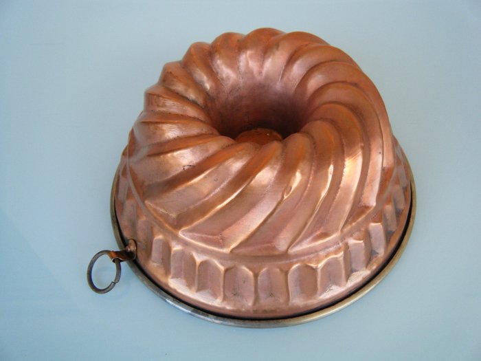 Very old cake mold - Copper