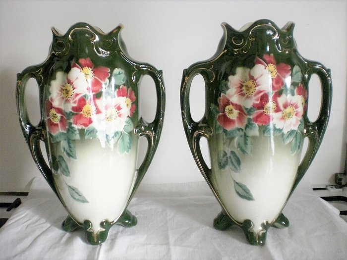 Keller & Guérin Luneville - Pereche de vase ceramice Art Nouveau Luneville K & G model Eglantine
