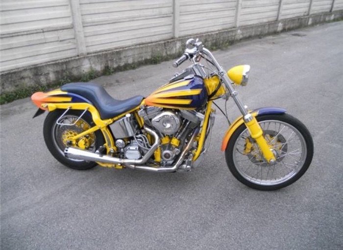 Harley-Davidson - FXST - Softail Custom - Evo - 1340 cc - 1993