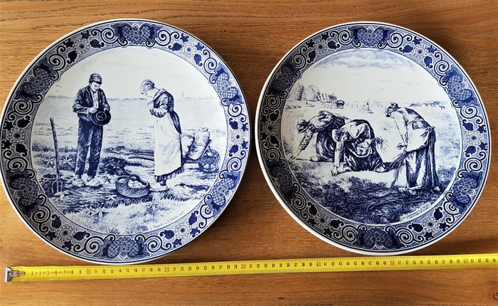 Chemkefa - 2 plater i Delft Blue med en diameter på 33 cm (2) - Keramikk