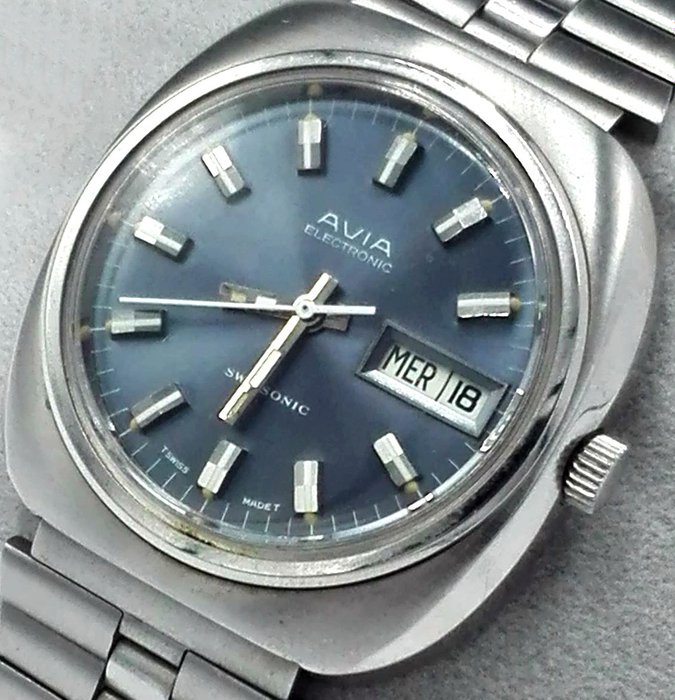 avia electronic watch