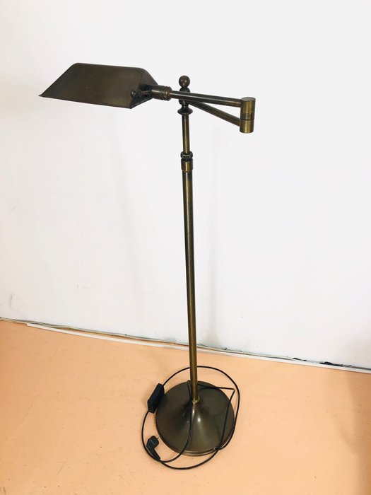 Microdata - Notary Floor lamp - Brass, Copper