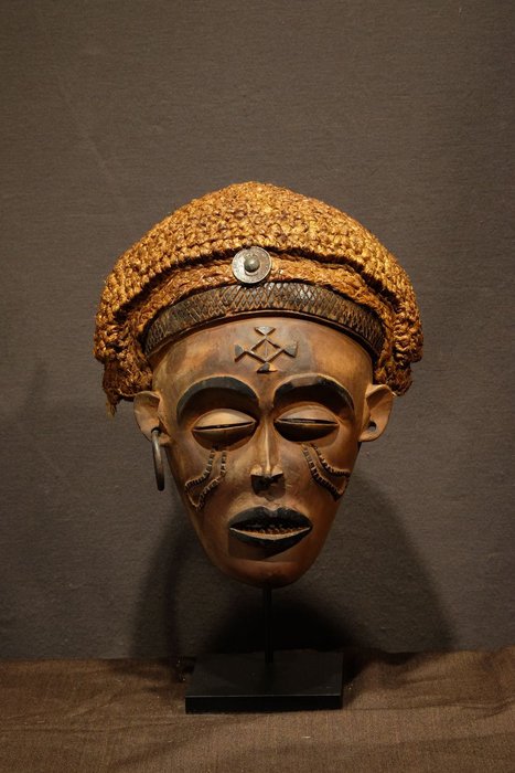 Mask - Wood - Mwana Pwo - Chokwe - Angola 