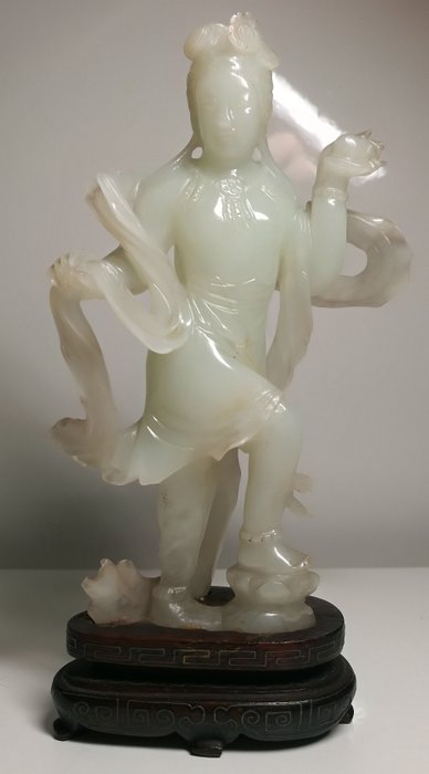 Merveilleuse sculpture chinoise en jade blanc - Jade - Chine - Seconde moitié du XXe siècle