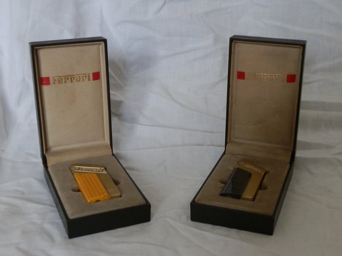 Ferrari - Taschenfeuerzeug - Paar
