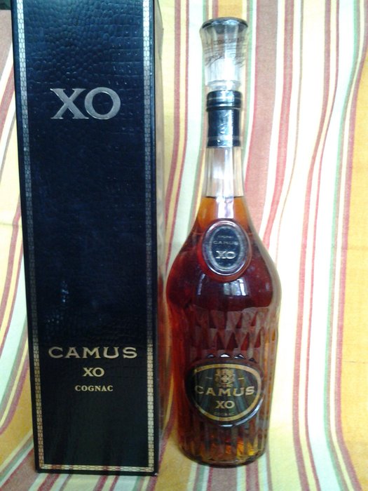 Camus - XO Cognac - Old bottle with original box - b. 1990s - Catawiki
