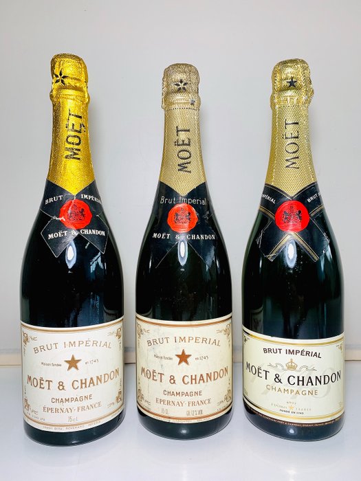 Moët & Chandon Brut Impérial; 70s, 80s & 90s - Σαμπάνια Brut - 3 Bottles (0.75L)