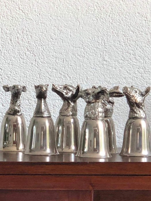 Italy M\M - série de seis copos de caça de cor prata com cabeças de animais (6) - banhado a ouro / prateado / patinado