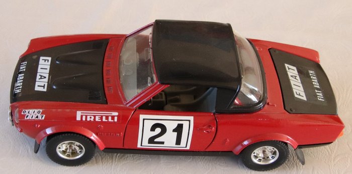Old Burago - 1:24 - Fiat 124 Sport Abarth