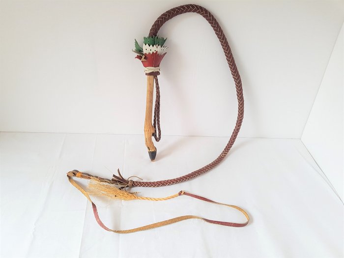 Hand braided Hungarian pusta whip - Bone, Wood