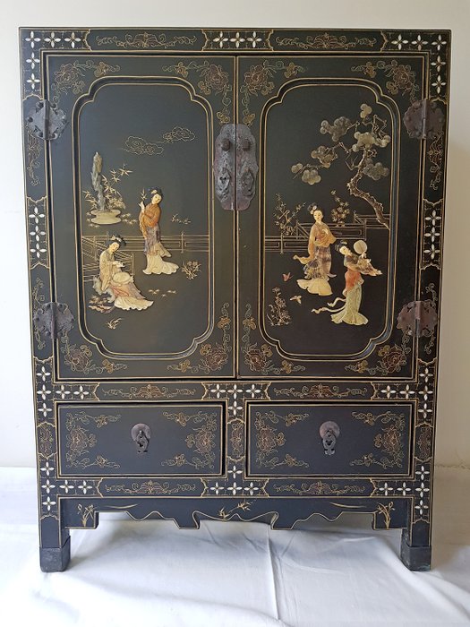 Chinese kast - Hout, jade, speksteen - China - Tweede helft 20e eeuw