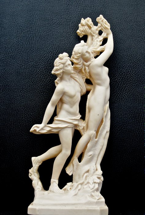 G. Ruggeri - Escultura (1) - Estilo románico - mármol fundido