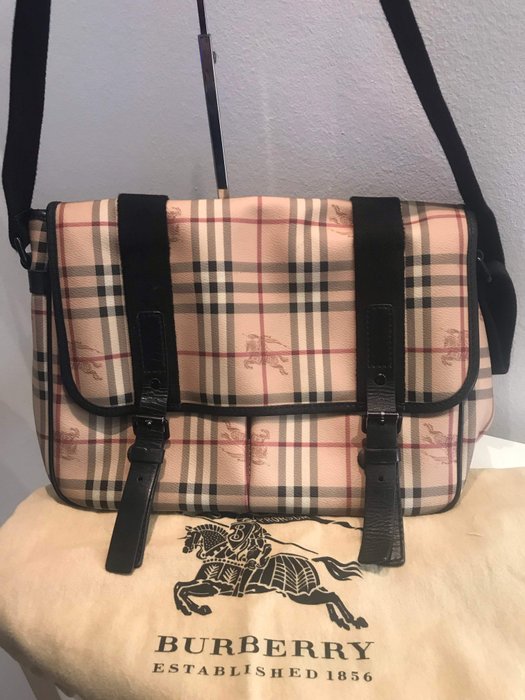 Burberry Messenger bag - Catawiki