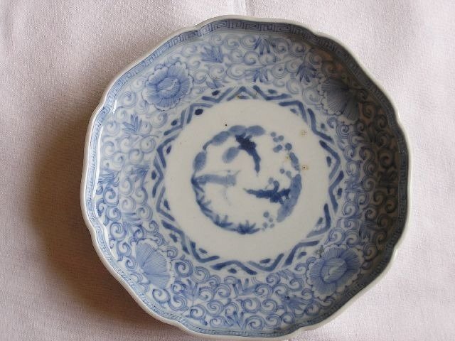 Placa (1) - Arita - Porcelana - Chenghua mark - Japão - Início do século XIX