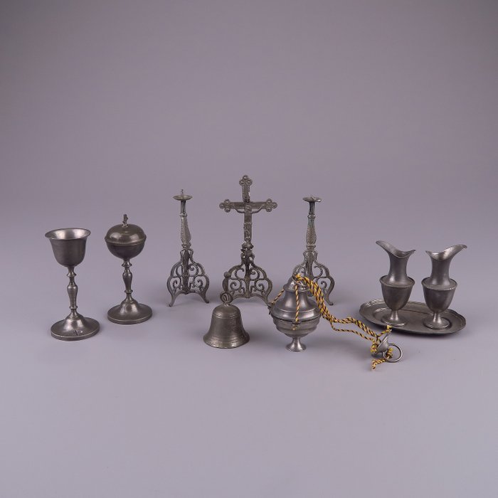 古色古香的錫器兒童的祭壇集，教堂集。弗拉芒大約在1900年 - 錫合金/錫