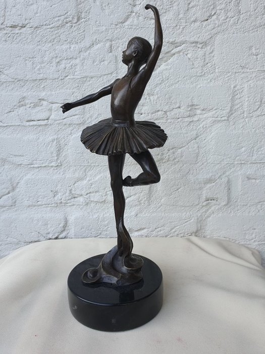 A Leonard - Bronze statue of a ballet dancer - A Leonard - Art Nouveau - Bronze