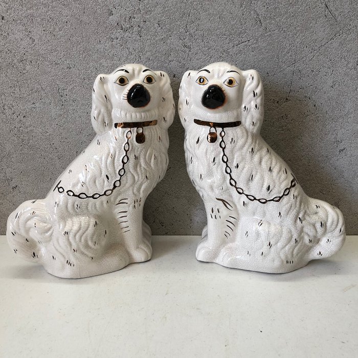 Pair of Staffordshire dogs (2) - Ceramic
