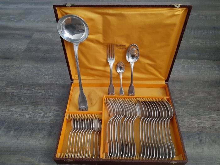 christofle - Former housewife christofle 37 cutlery model vendome Christofle - Silver plated