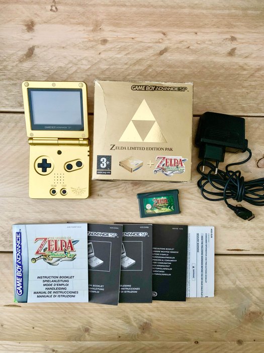 1 Nintendo Zelda Limited Edition Pack - Game Boy Advance SP  (1) - 带原装盒