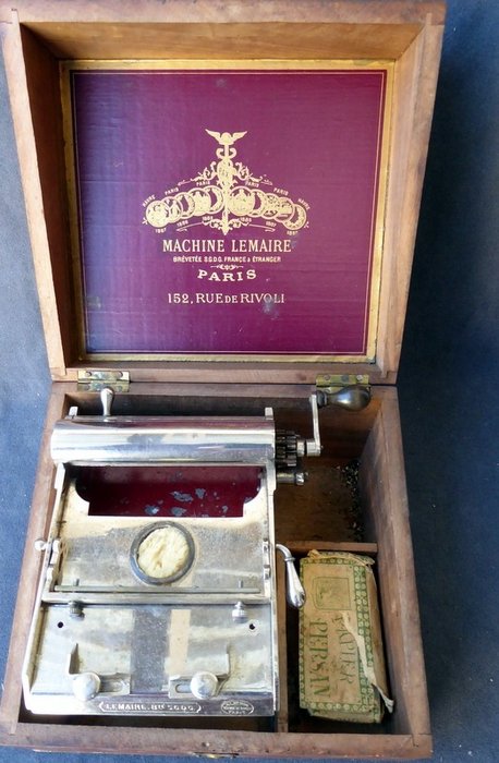 lemaire - Lemaire máquina de liar cigarrillos en su caja original. (1) - Acero (inoxidable), Madera
