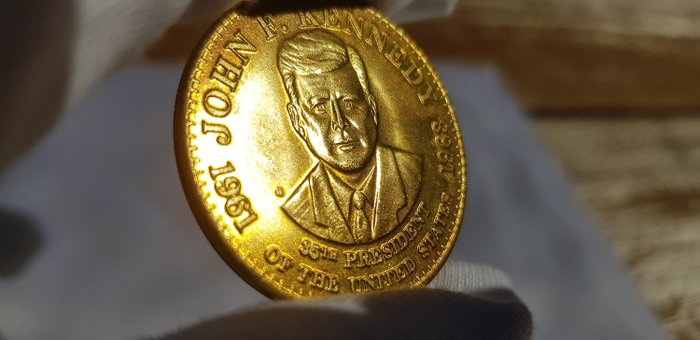 John F. Kennedy - Sammlermünzmarke aus Messing, selten zu finden!