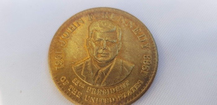 Coin Token John F Kennedy 35th President of the U.S.~ 32 mm Brass Colored 
